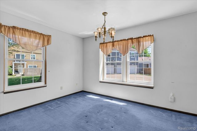 23613 N Rockledge, Novi, MI 48375