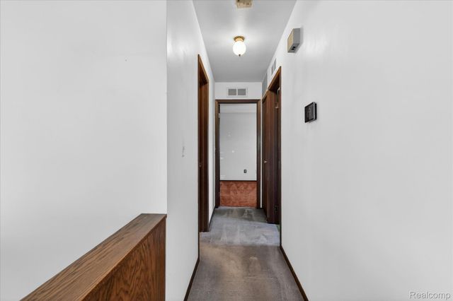 23613 N Rockledge, Novi, MI 48375