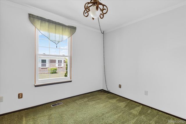 23613 N Rockledge, Novi, MI 48375