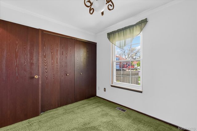 23613 N Rockledge, Novi, MI 48375