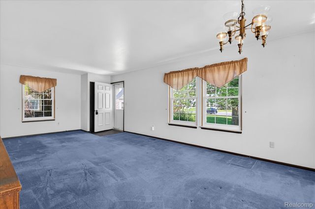 23613 N Rockledge, Novi, MI 48375
