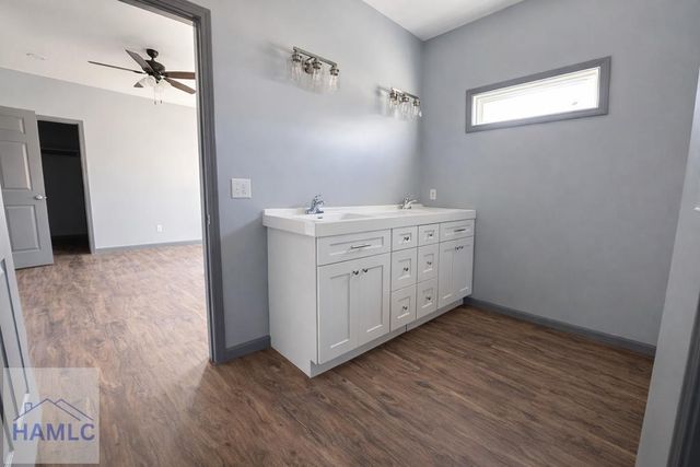 101 Shirley Lane, Glennville, GA 30427