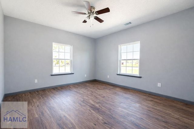 101 Shirley Lane, Glennville, GA 30427