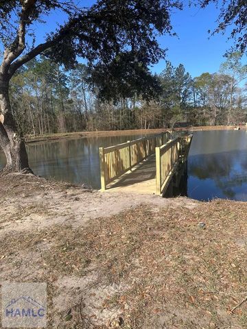 101 Shirley Lane, Glennville, GA 30427