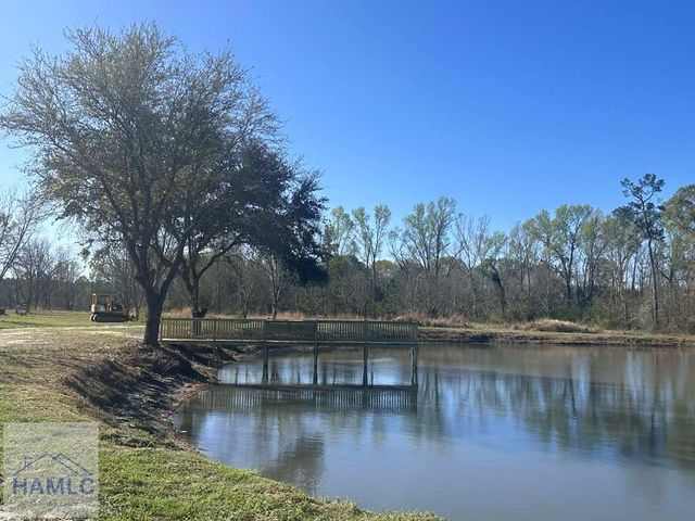 101 Shirley Lane, Glennville, GA 30427