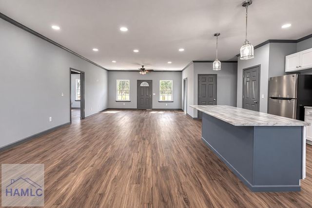 101 Shirley Lane, Glennville, GA 30427