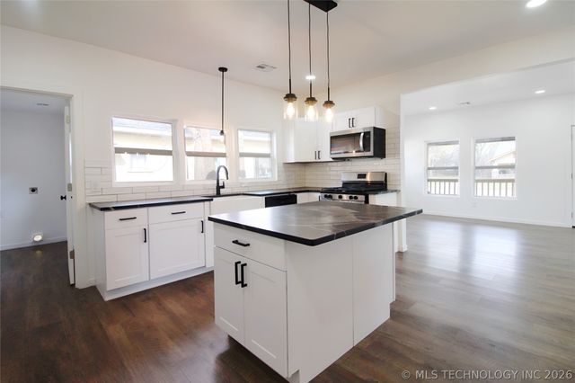 800 N Okmulgee Avenue, Okmulgee, OK 74447