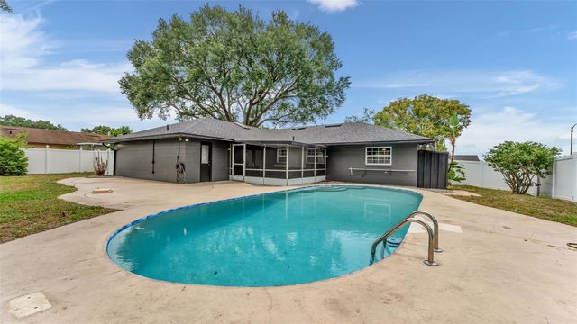 4301 ORANGEWOOD LOOP E, Lakeland, FL 33813