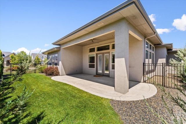 10059 W Andromeda Dr, Star, ID 83669