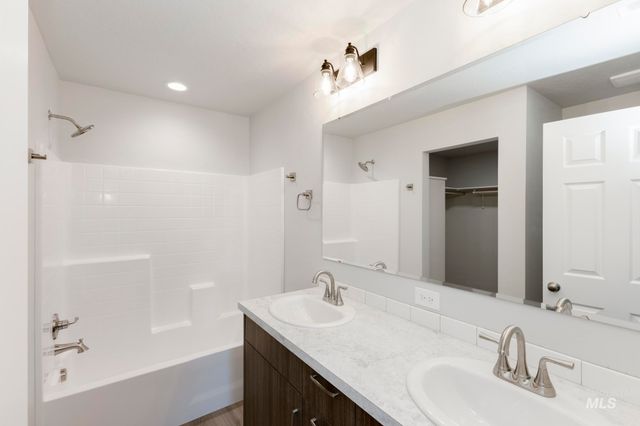 5456 S Bittercreek Ave, Meridian, ID 83642