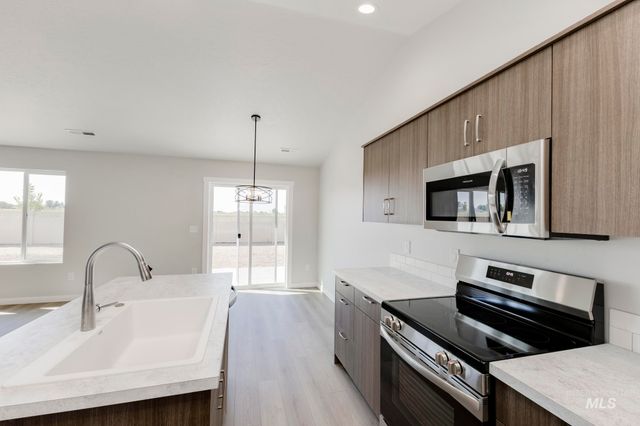 5456 S Bittercreek Ave, Meridian, ID 83642