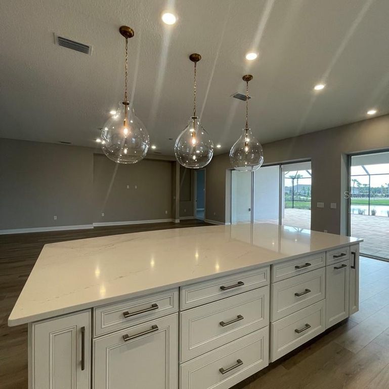 Image 4 of property listing at 4364 CURACAO PLACE, Kissimmee, FL 34758