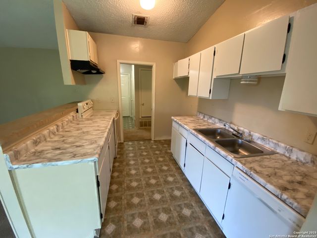 5706 Lake Cove, San Antonio, TX 78222