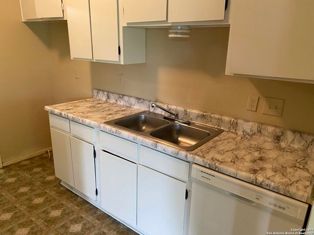 5706 Lake Cove, San Antonio, TX 78222