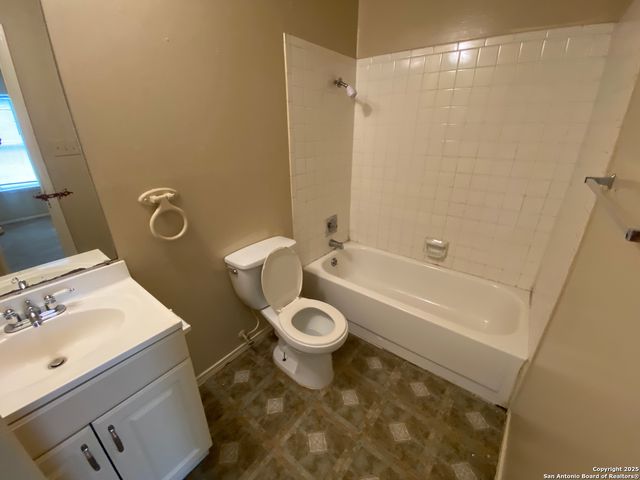 5706 Lake Cove, San Antonio, TX 78222