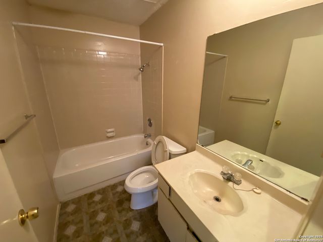 5706 Lake Cove, San Antonio, TX 78222