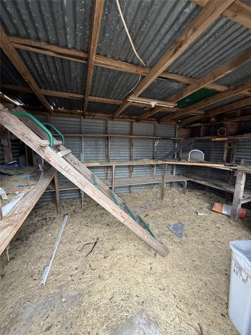 112 Big Bass Road, West, TX 76691