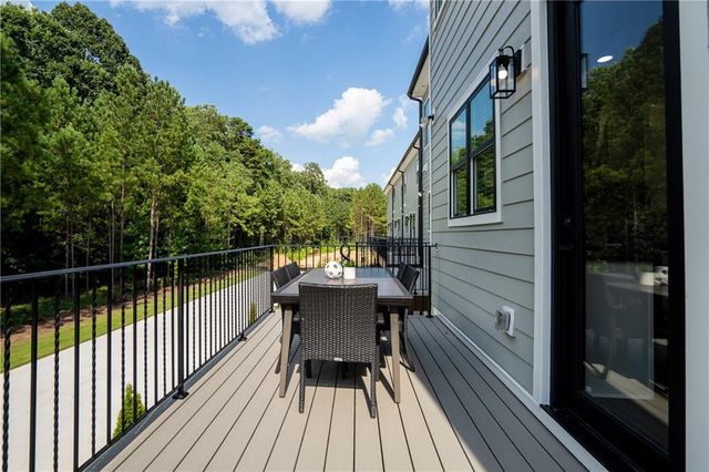 189 Brush Creek Court, Stockbridge, GA 30281