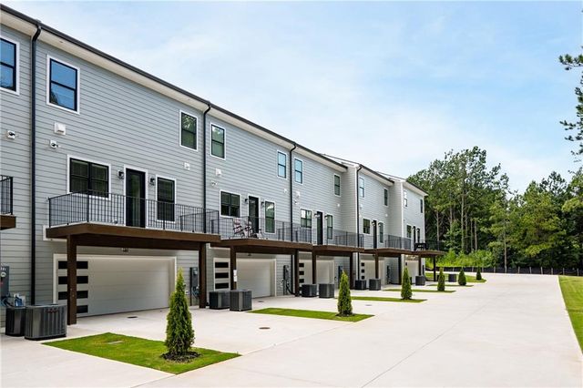 189 Brush Creek Court, Stockbridge, GA 30281