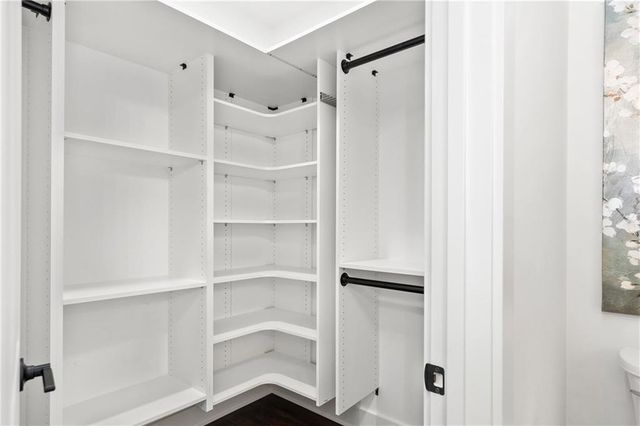 189 Brush Creek Court, Stockbridge, GA 30281