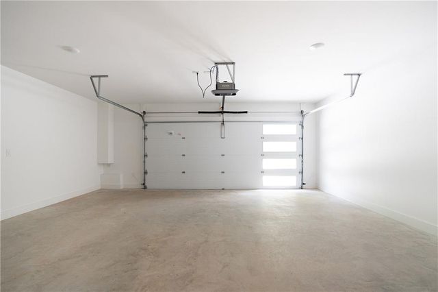 189 Brush Creek Court, Stockbridge, GA 30281