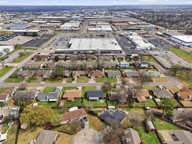 4330 S Lakewood Avenue, Tulsa, OK 74135