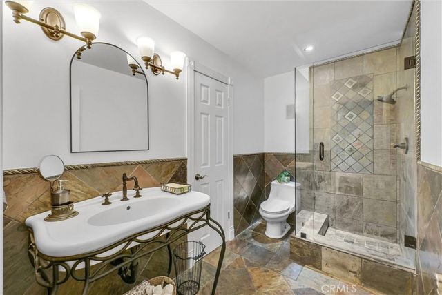 2117 Deodar, Santa Ana, CA 92705