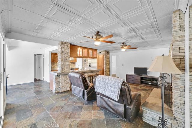 2117 Deodar, Santa Ana, CA 92705
