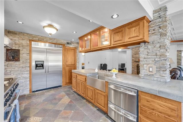 2117 Deodar, Santa Ana, CA 92705