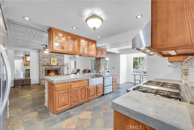 2117 Deodar, Santa Ana, CA 92705