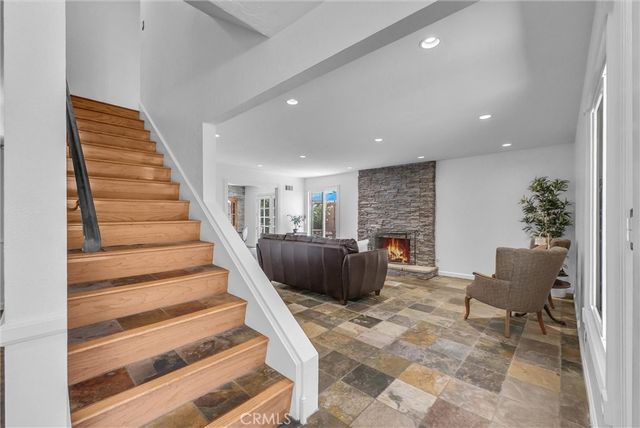 2117 Deodar, Santa Ana, CA 92705