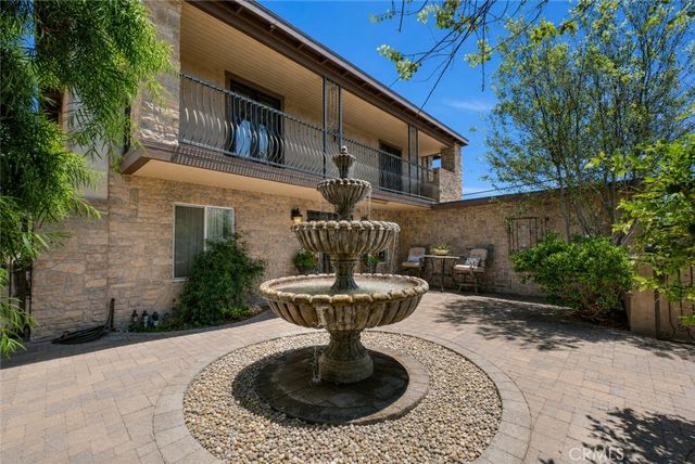 2117 Deodar, Santa Ana, CA 92705