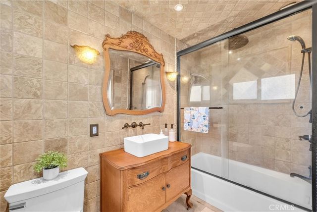 2117 Deodar, Santa Ana, CA 92705