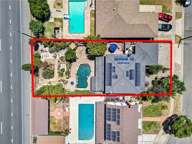 2117 Deodar, Santa Ana, CA 92705
