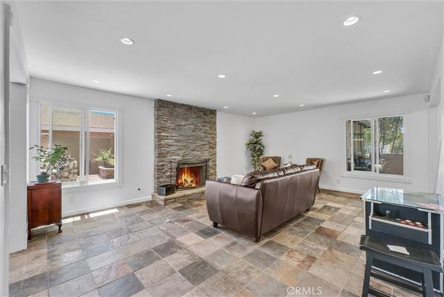 2117 Deodar, Santa Ana, CA 92705