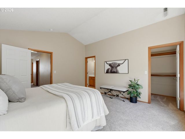 1325 CREEKSIDE Ln, Newberg, OR 97132