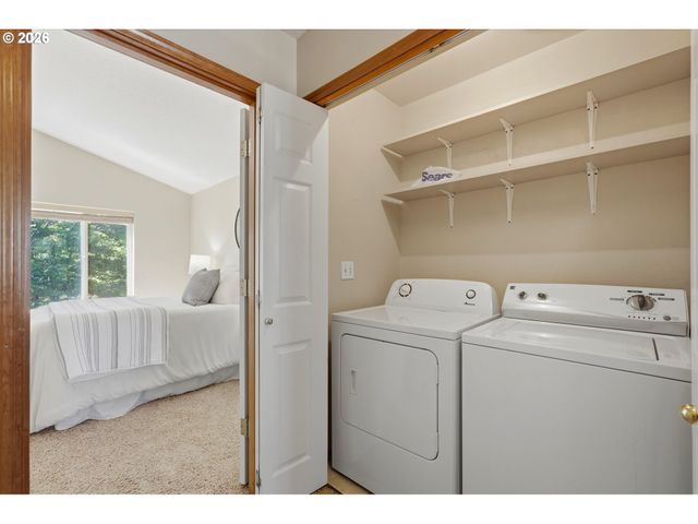 1325 CREEKSIDE Ln, Newberg, OR 97132