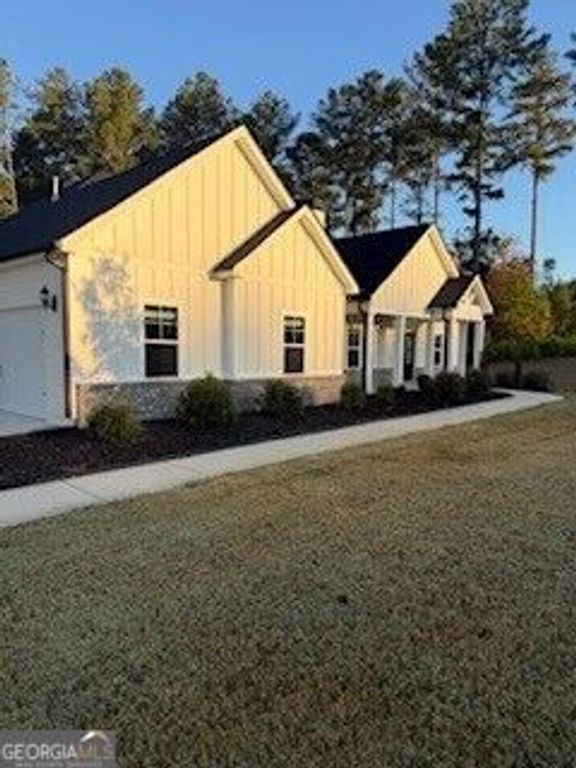 39 Wellborn Drive, Newnan, GA 30263 — exterior