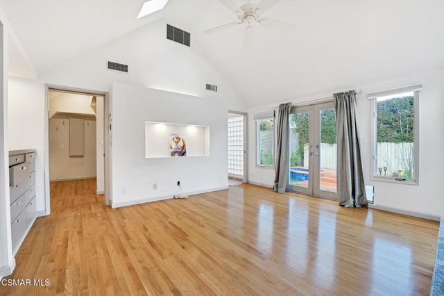 4219 Shadyglade Avenue, Studio City, CA 91604