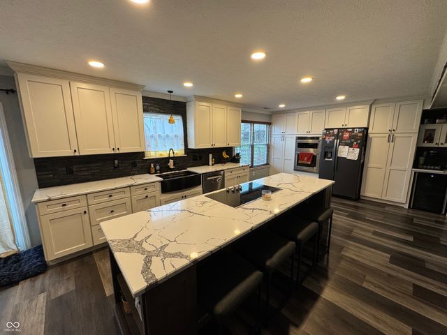 16711 Maraschino Drive, Noblesville, IN 46062