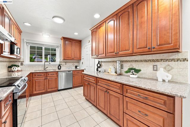 41441 Paseo Padre Pkwy, Fremont, CA 94539