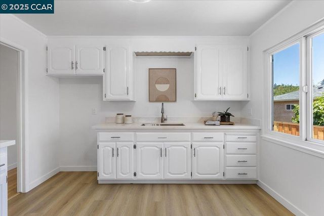 3154 Dominic Dr, Castro Valley, CA 94546