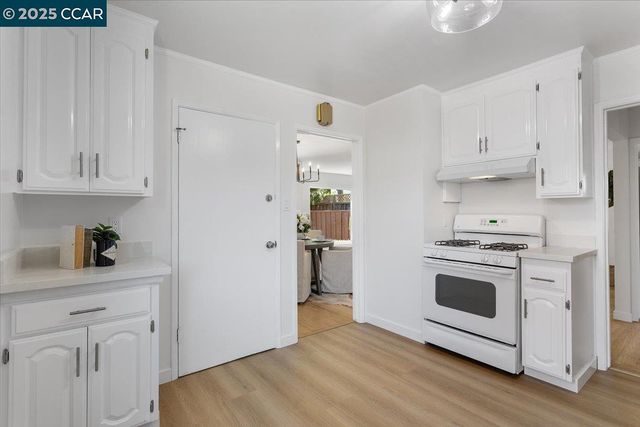 3154 Dominic Dr, Castro Valley, CA 94546