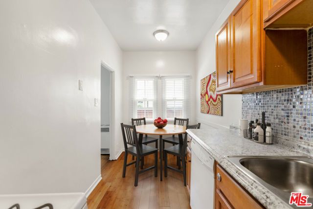 5320 W Olympic Boulevard, Los Angeles, CA 90036