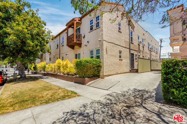 5320 W Olympic Boulevard, Los Angeles, CA 90036