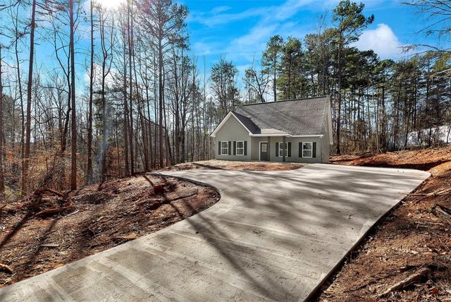 1418 Lake Jemiki Road, Walhalla, SC 29691