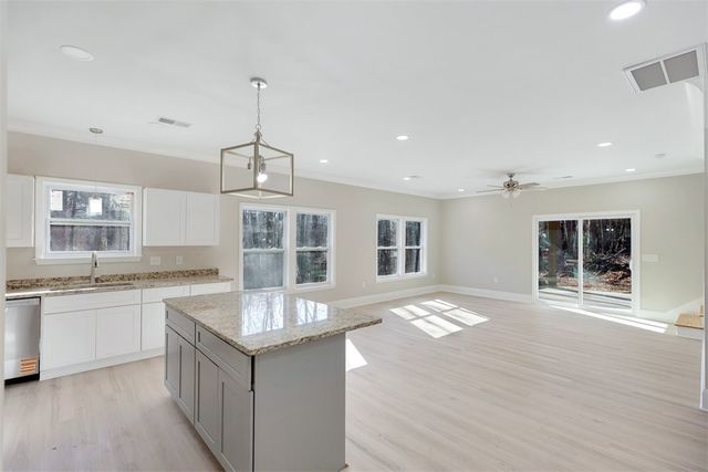 1418 Lake Jemiki Road, Walhalla, SC 29691