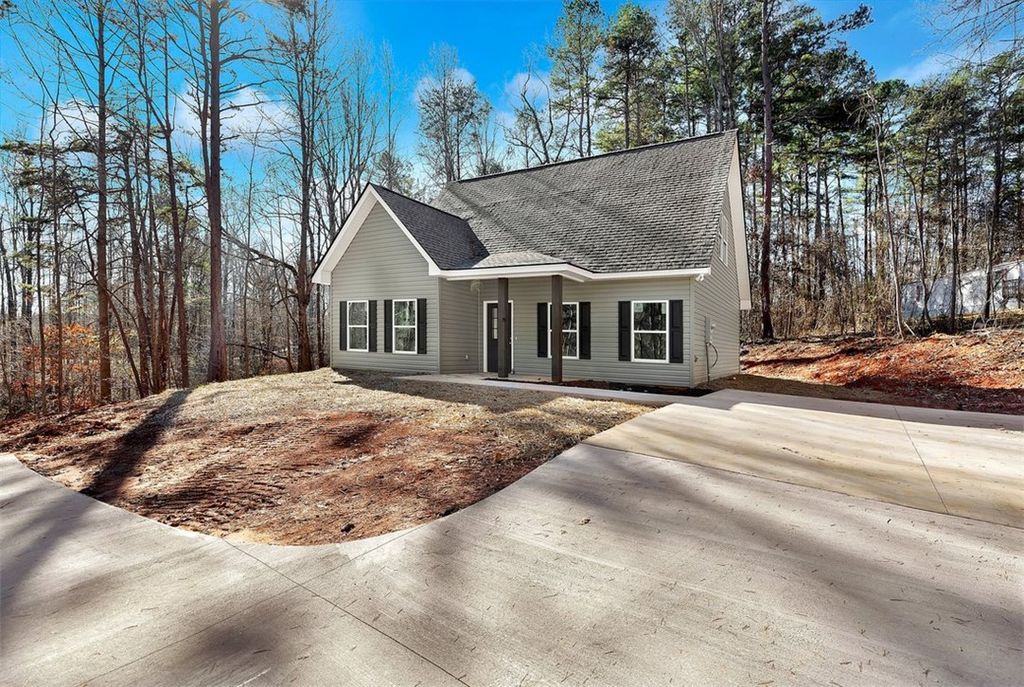 1418 Lake Jemiki Road, Walhalla, SC 29691