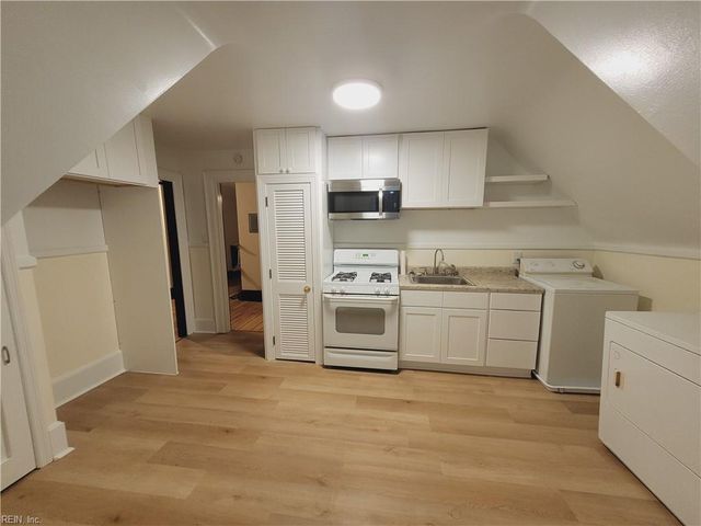 359 Broad St Apt 3, Portsmouth, VA 23707