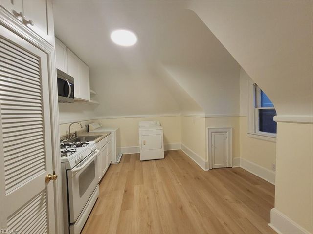 359 Broad St Apt 3, Portsmouth, VA 23707
